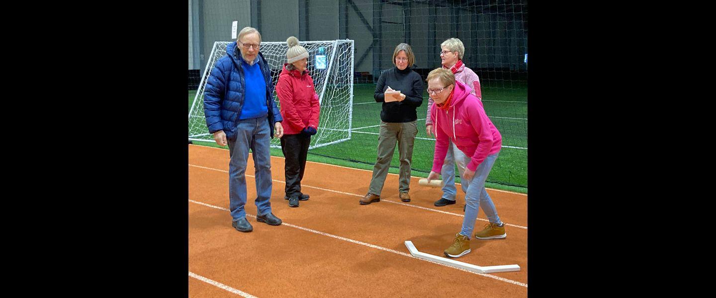 Eläkeliiton Porvoon seudun yhdistys mölkynpeluuta Uusimaa-Areena