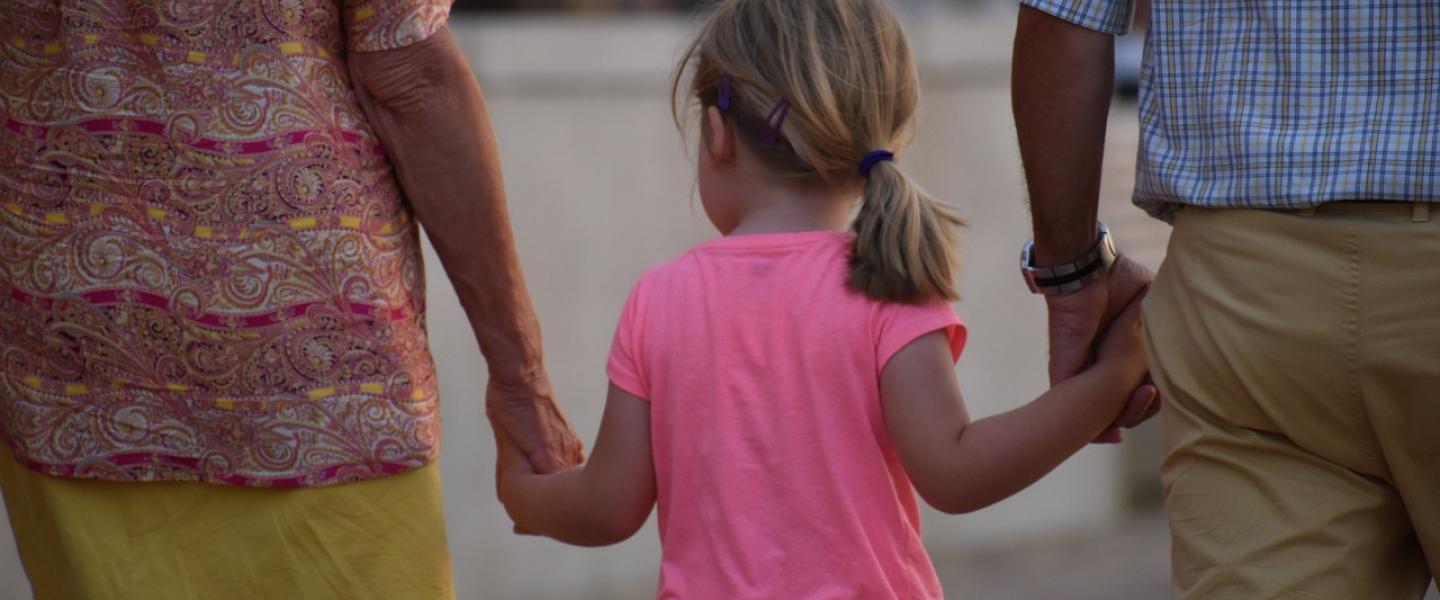 isovanhemmat ja lapsenlapsi